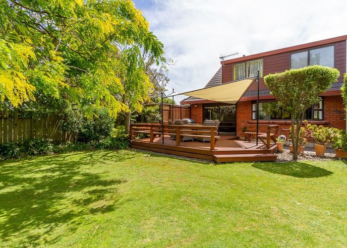  at 6 Hanmer Place, Highbury, Palmerston North