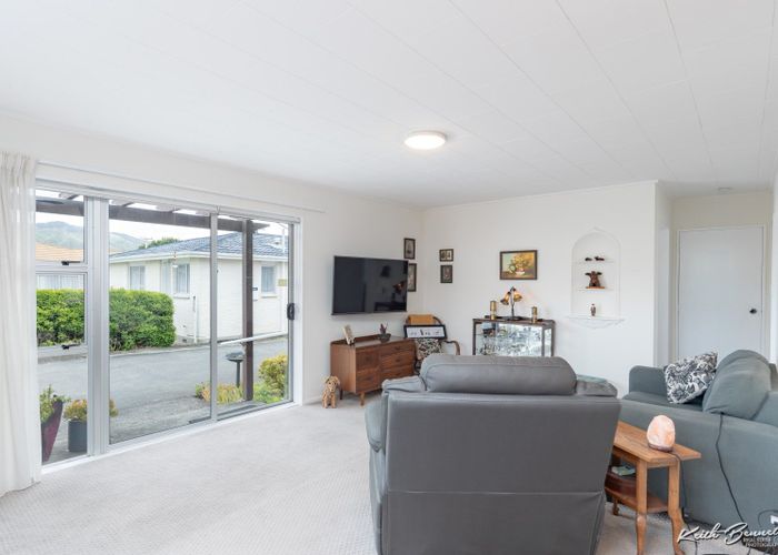  at 2/22 Liverpool Street, Trentham, Upper Hutt, Wellington