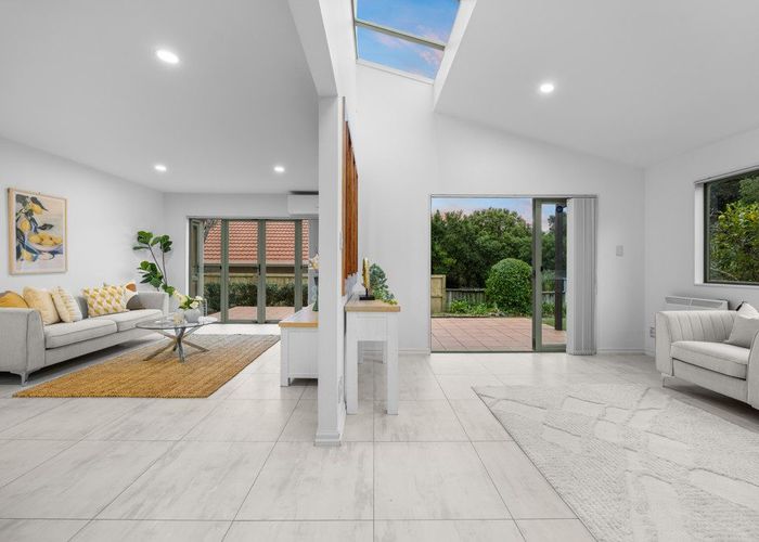  at 68 Marina View Drive, West Harbour, Waitakere City, Auckland