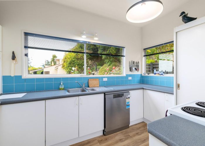  at 1/7 Ball Lane, Redcliffs, Christchurch