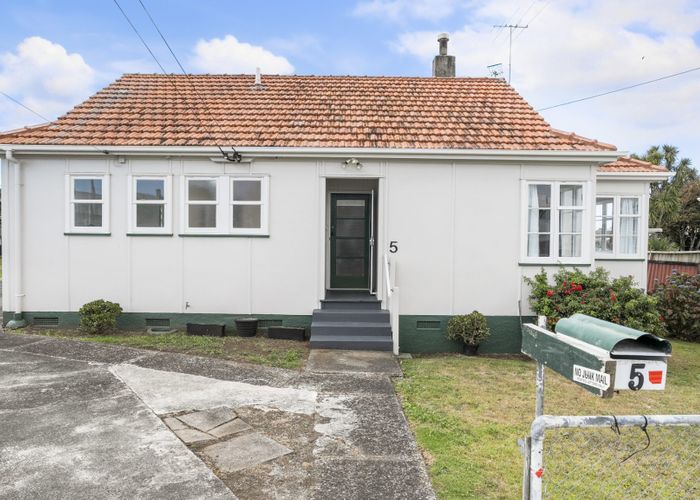  at 5 Santos Place, Onehunga, Auckland