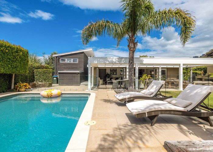 at 90 The Esplanade, Surfdale, Waiheke Island, Auckland