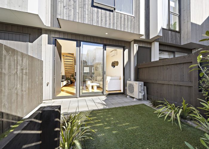  at 12/82 East Coast Road, Milford, North Shore City, Auckland