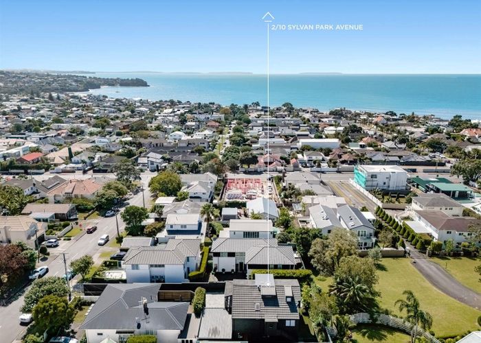  at 2/10 Sylvan Park Avenue, Milford, North Shore City, Auckland