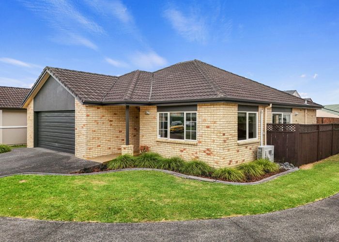  at 17 Espalier Drive, Henderson, Waitakere City, Auckland