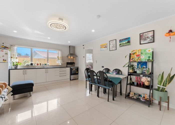  at 4/10 Rata Street, New Lynn, Waitakere City, Auckland