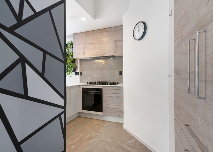  at 8/19 Langana Avenue, Browns Bay, Auckland