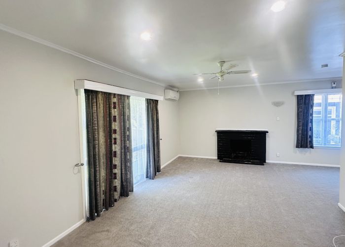  at 52 Blockhouse Bay Road, Avondale, Auckland
