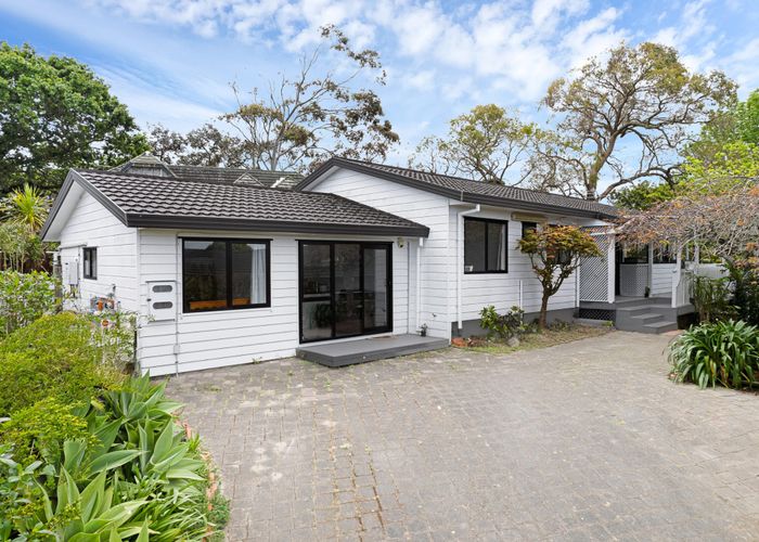  at 18 Lanham Lane, Massey, Auckland