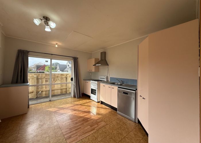  at 33 Saint Ronans Avenue, Waterloo, Lower Hutt, Wellington