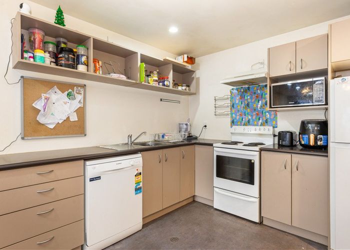  at 2/7 Hall Avenue, Newtown, Wellington, Wellington