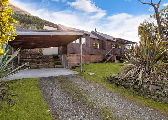  at 31 Watts Road, Sunshine Bay, Queenstown-Lakes, Otago