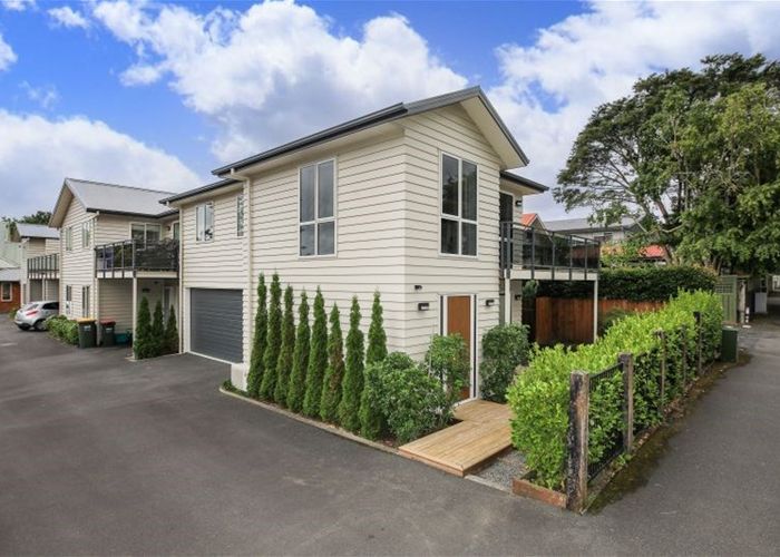  at 1/9 Wellington Street, Hamilton East, Hamilton