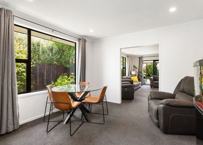  at 2/42 Briarmont Street, Avondale, Christchurch