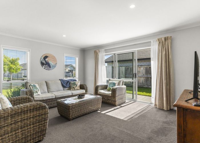  at 32 Harding Drive, Papamoa Beach, Papamoa