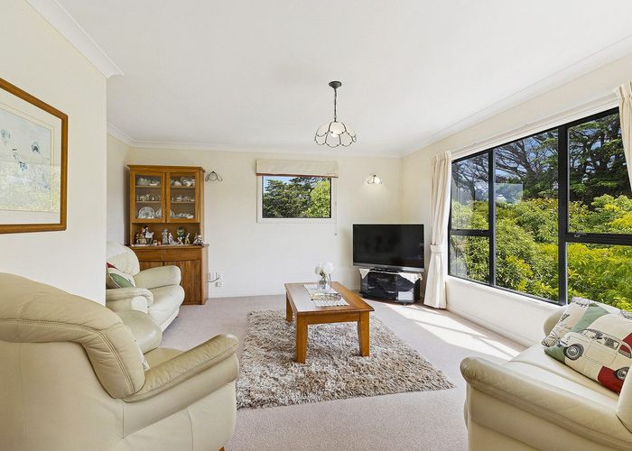  at 10 Joseph Banks Drive, Whitby, Porirua, Wellington