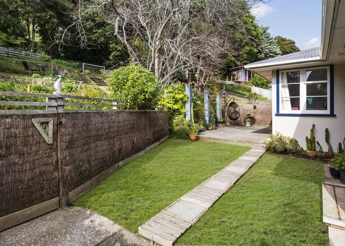  at 11 Thomas Street, Stokes Valley, Lower Hutt, Wellington