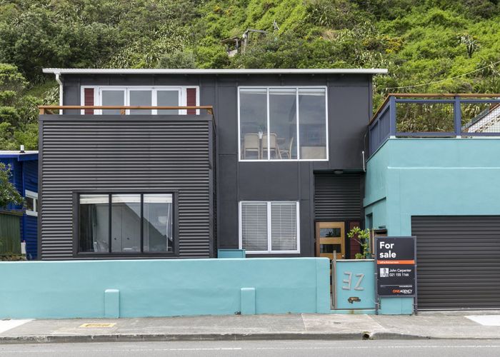  at 32 Owhiro Bay Parade, Owhiro Bay, Wellington