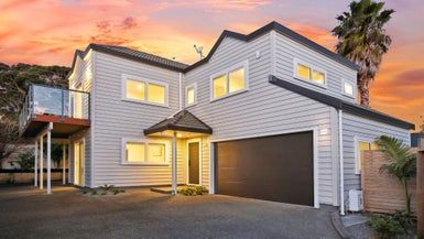  at 352 East Coast Road, Sunnynook, Auckland