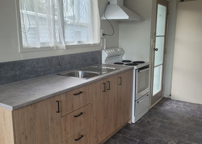  at 16a Matthew place, Kawaha Point, Rotorua, Bay Of Plenty