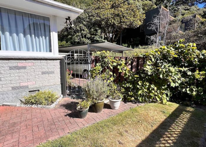  at 2/26 Tawa Street, Eastbourne, Lower Hutt, Wellington