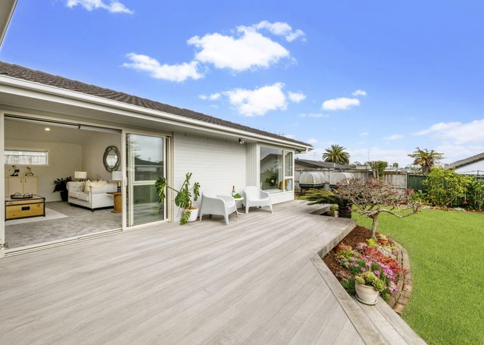  at 6 Skilling Place, Farm Cove, Manukau City, Auckland