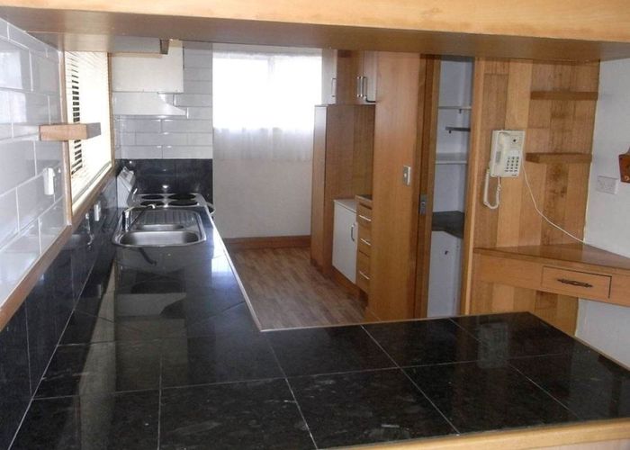  at 6 Windermere Crescent, Blockhouse Bay, Auckland City, Auckland