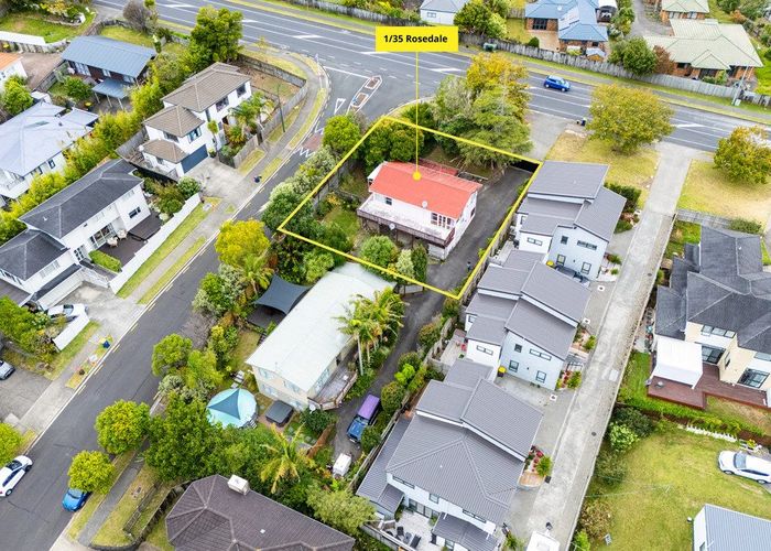  at 1/35 Rosedale Road, Pinehill, North Shore City, Auckland