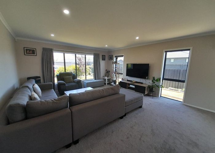  at 48 Te Kaeaea Crescent, Wallaceville, Upper Hutt