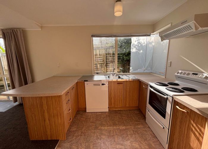  at 1/826 East Coast Road, Browns Bay, North Shore City, Auckland