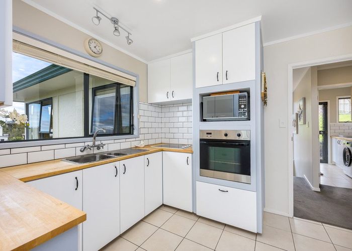  at 13 Everard Avenue, Army Bay, Whangaparaoa