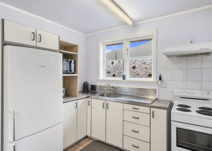  at 1/96 Hewer Crescent, Naenae, Lower Hutt