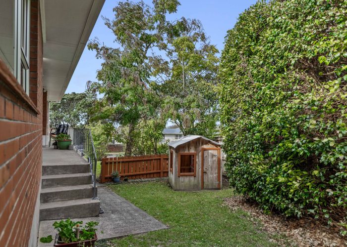  at 2/4 Illana Place, Ranui, Waitakere City, Auckland