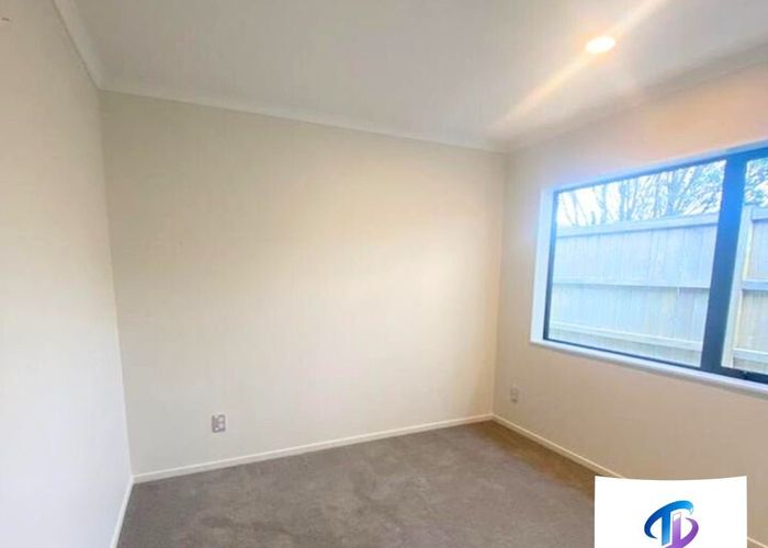  at Granny/41B Donegal Park Drive, Flat Bush, Manukau City, Auckland
