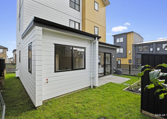  at 21 Matahae Drive, Flat Bush, Manukau City, Auckland