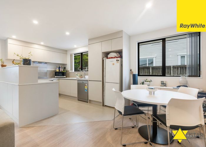  at 2 Miranda Street, Avondale, Auckland City, Auckland
