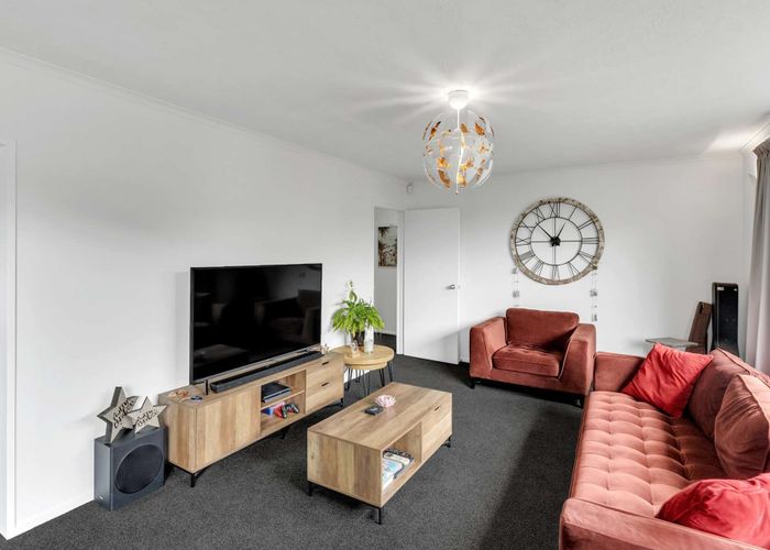  at 1/42 Briarmont Street, Avondale, Christchurch