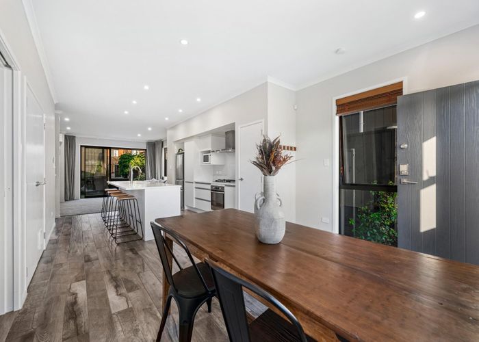  at 4 Kapia Road, Westgate, Waitakere City, Auckland