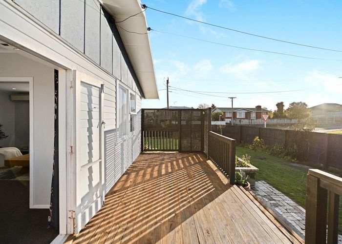  at 2 Mabian Crescent, Deanwell, Hamilton, Waikato