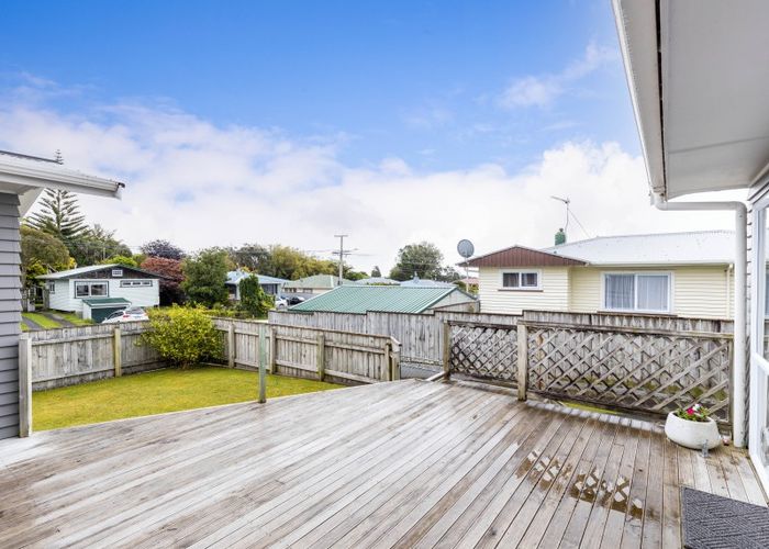 at 327 Frankley Road, Ferndale, New Plymouth
