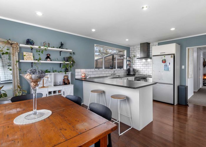  at 6 Hobbs Place, Westbrook, Palmerston North