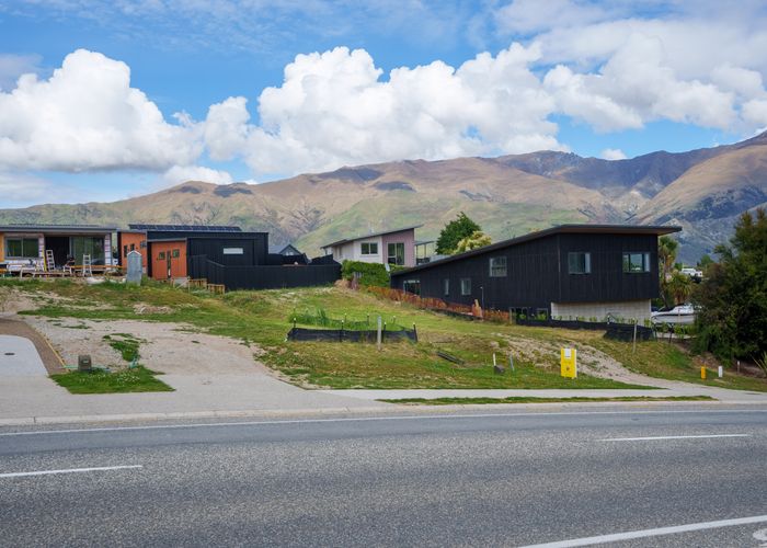 Free property data for 195 Aubrey Road, Wanaka homes.co.nz