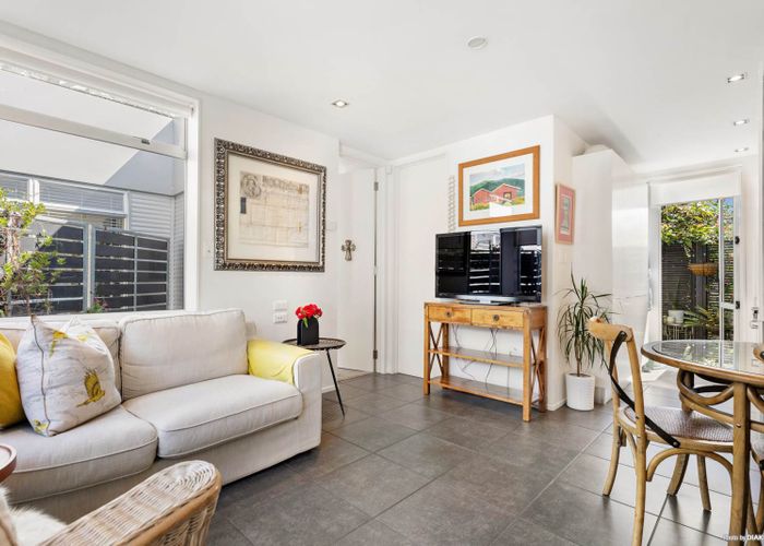  at 25E Eltham Road, Kohimarama, Auckland