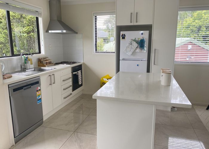  at 1/15 Contessa Drive, Glenfield, Auckland