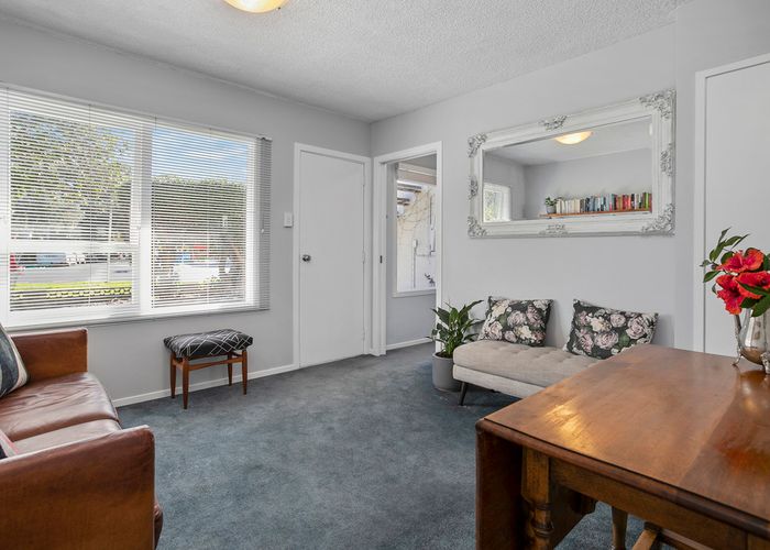  at 2/4 Averill Avenue, Kohimarama, Auckland