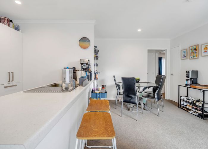  at 2/5 Jones Crescent, Melville, Hamilton, Waikato