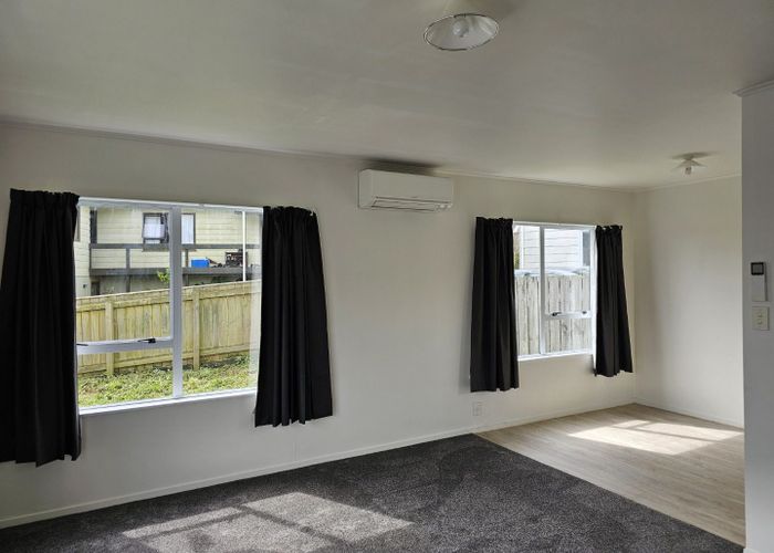  at 33  Guadeloupe Crescent, Grenada Village, Wellington, Wellington