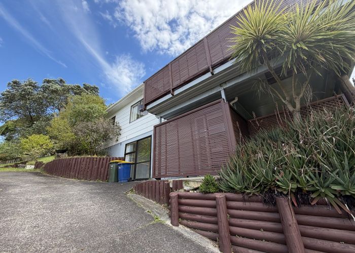  at 12 Glenvale Pl--On Thurs 20th Nov at 4:30-4:50pm, Totara Vale, North Shore City, Auckland