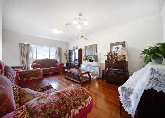  at 9 Reeves Avenue, Papatoetoe, Manukau City, Auckland