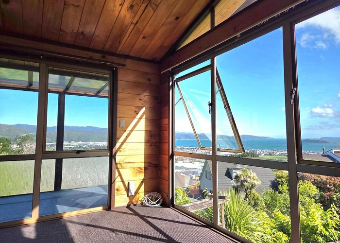  at 3 Chestnut Grove, Maungaraki, Lower Hutt, Wellington